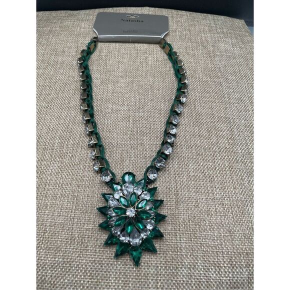 New Natasha Necklace Emerald Green with large Rhinestones Statement Piece - Picture 3 of 9